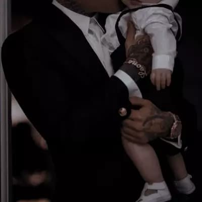 Mafia daddy babá  thumbnail