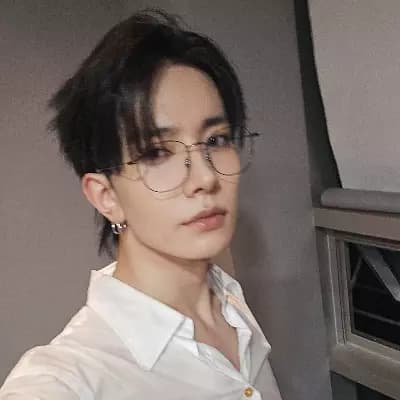 Lee Heeseung thumbnail