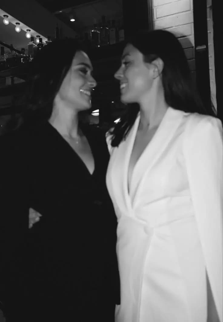Luisa and Beatriz. thumbnail