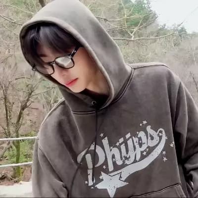 Wonyoung thumbnail