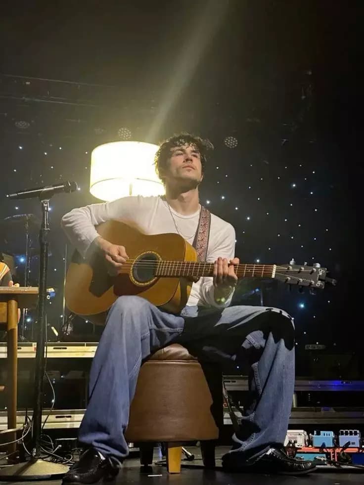 Dylan minnette  thumbnail