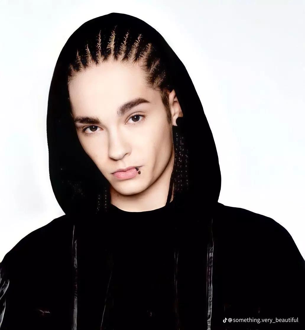 TOM KAULITZ. thumbnail