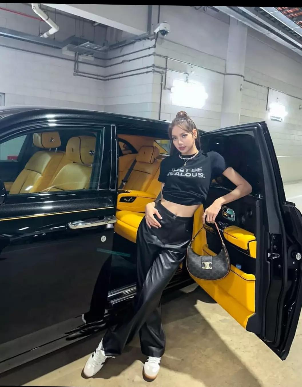 Lisa Manoban - Lalisa thumbnail