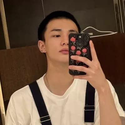 Hwang Hyunjin  thumbnail