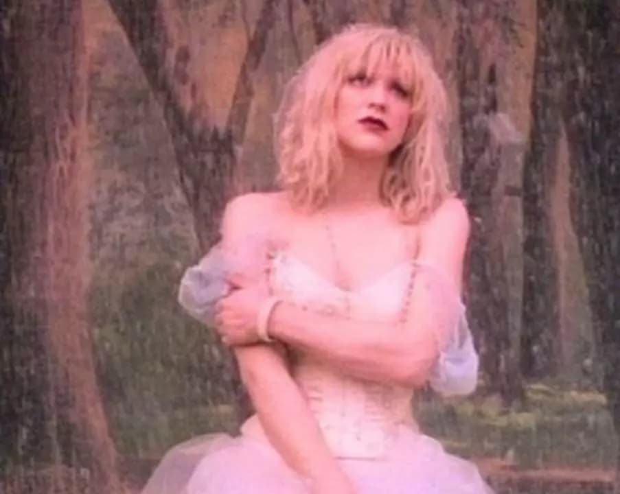 Courtney love  thumbnail