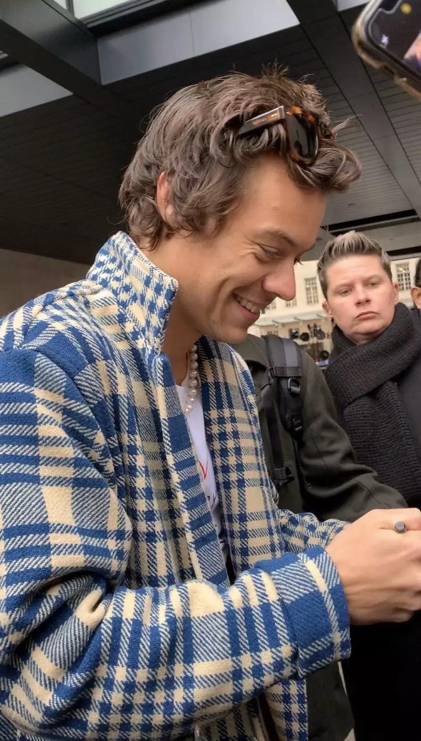 Harry Styles thumbnail