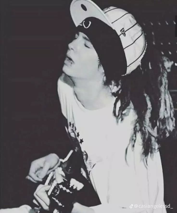 Tom kaulitz thumbnail