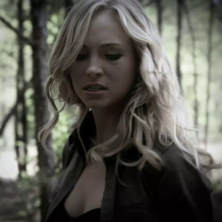 Caroline Forbes/ Romance between two girls thumbnail