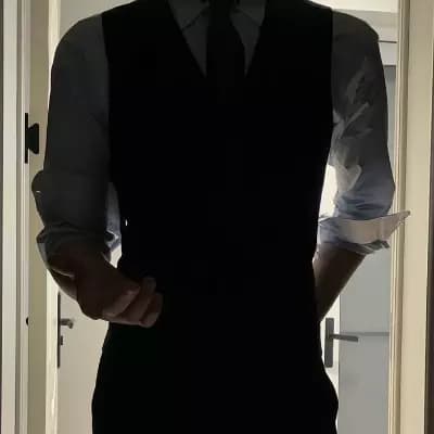 Alex, a fictitious husband. thumbnail
