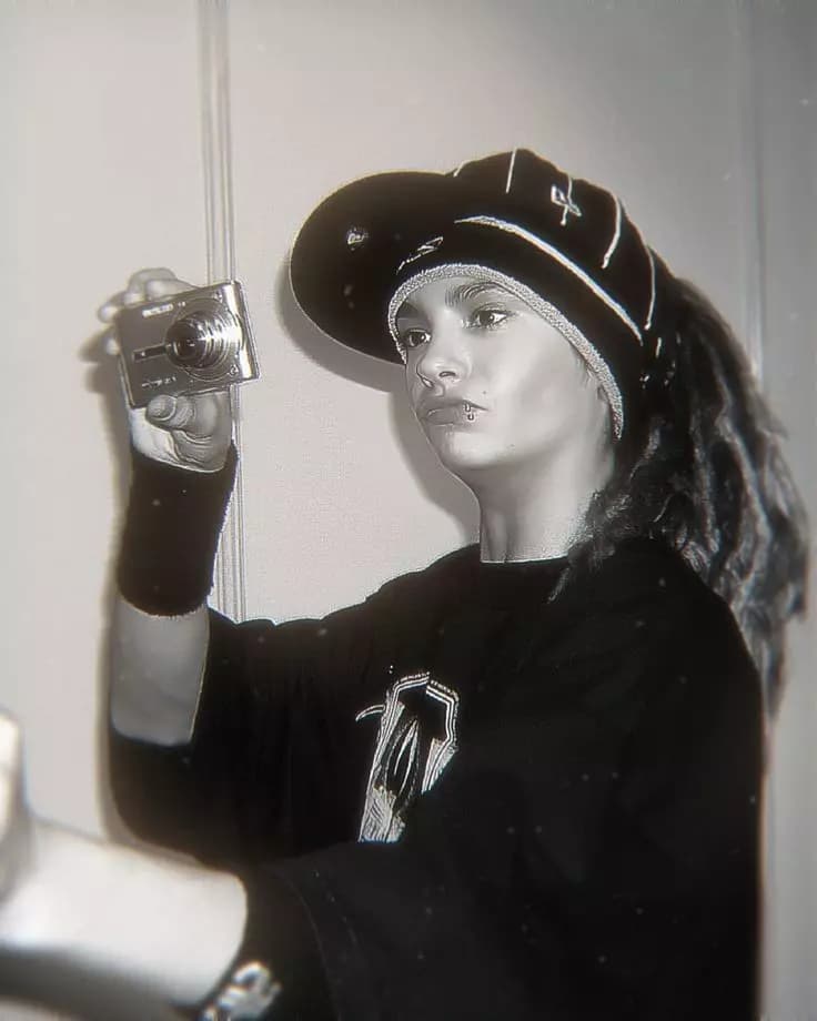 Tom Kaulitz (Titanic) thumbnail