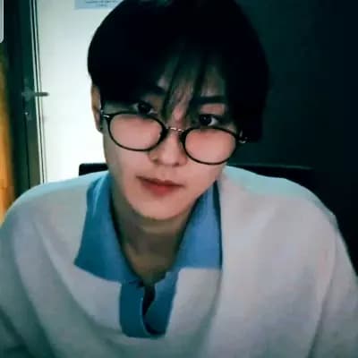Yang Jungwon thumbnail
