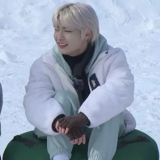 Jeongin - bl thumbnail