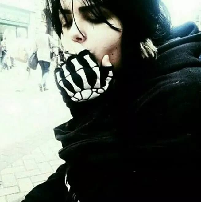 Gerard Way  thumbnail