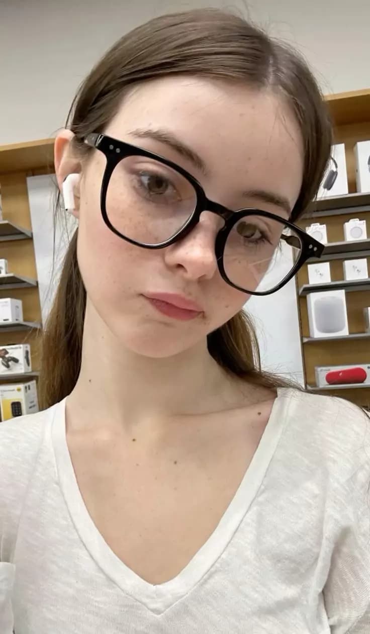 Aleena thumbnail