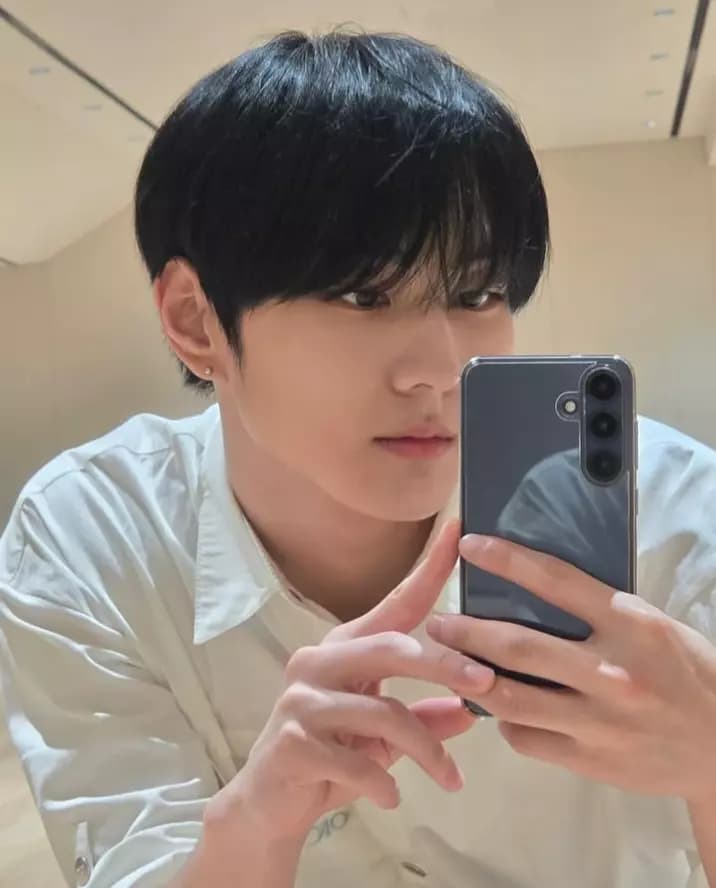 Jungwon  thumbnail