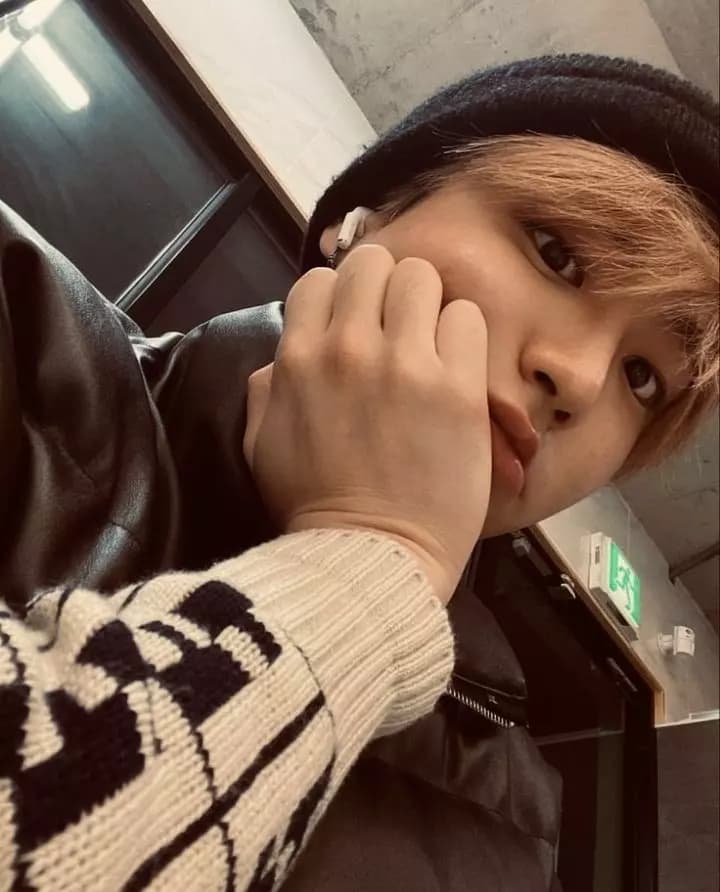 Han jisung  thumbnail