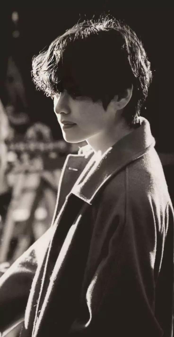 Kim Taehyung thumbnail