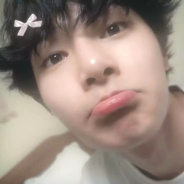 Jeongin thumbnail