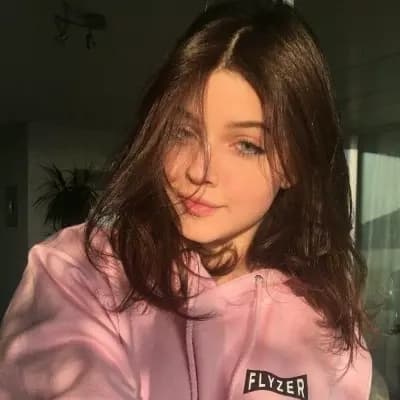 white woman thumbnail
