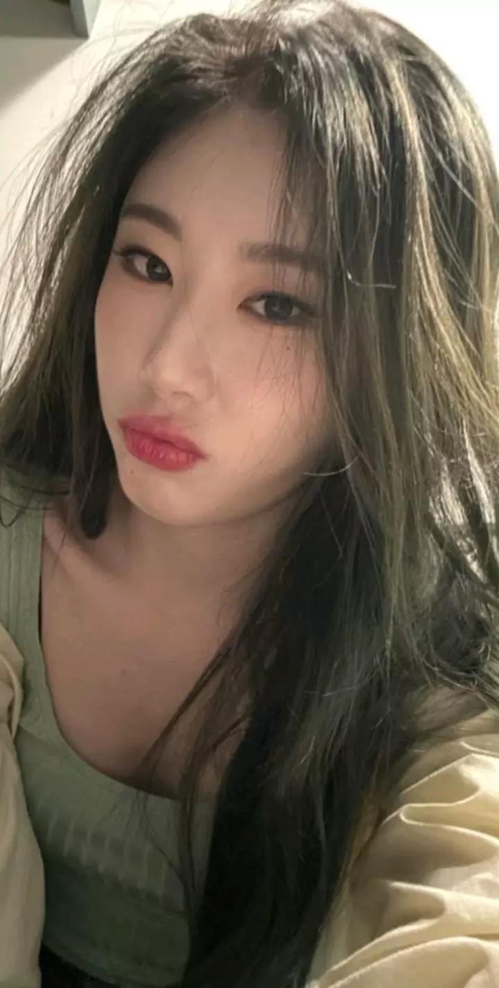 Chaeryeong thumbnail