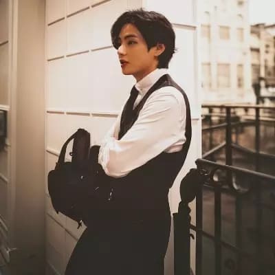 Kim Taehyung thumbnail
