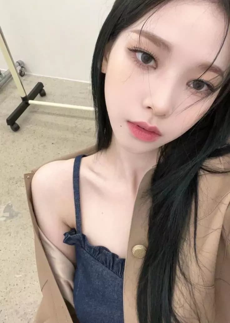 Karina thumbnail