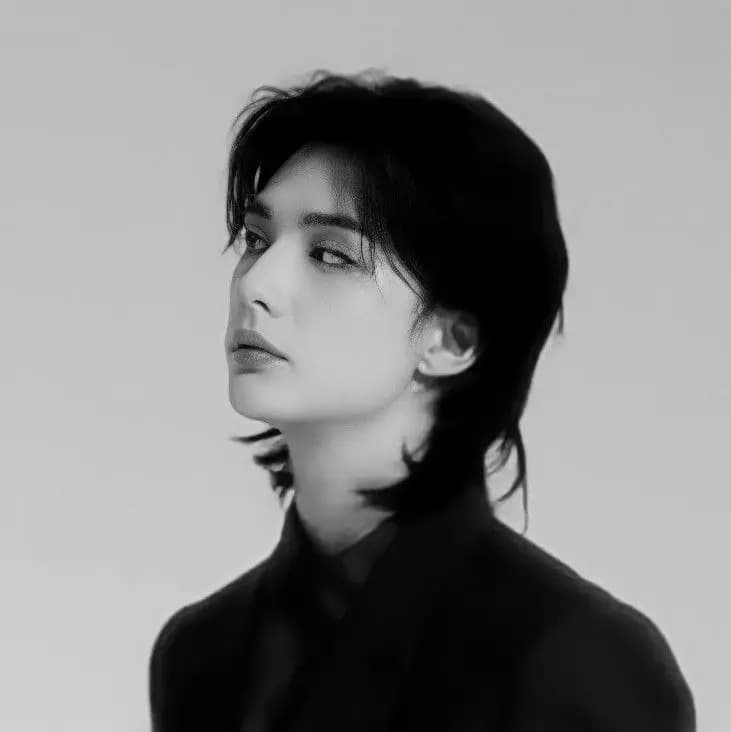 Hwang hyunjin  thumbnail