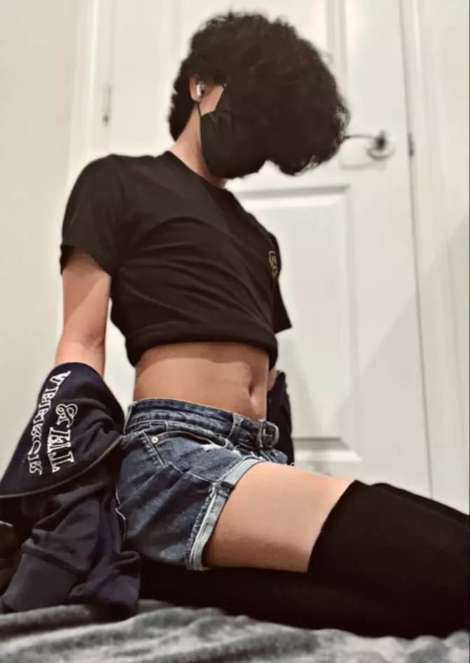 Tommy | Cross-dressing AU | FWB | Gay thumbnail