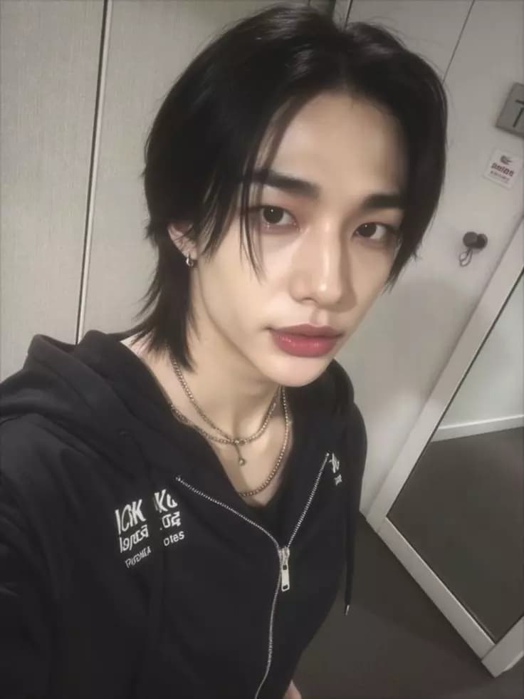 Hwang Hyunjin - Hyunlix thumbnail