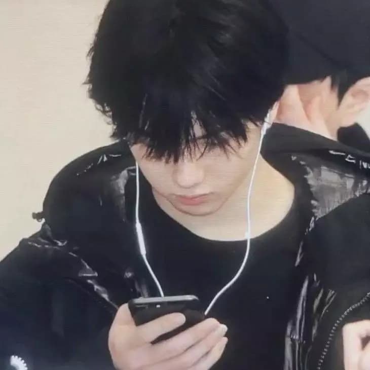 Min Yoongi thumbnail