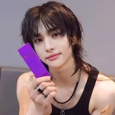 Hwang Hyunjin thumbnail