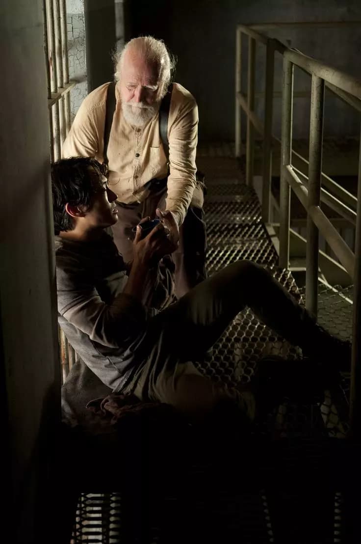 "Isolamento" parte 2 The Walking Dead thumbnail