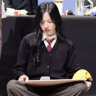 Mina thumbnail