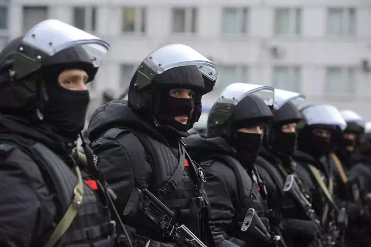 Swatting(Russian Edition) thumbnail