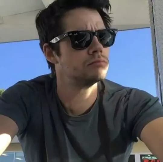 Dylan O'Brien / tu esposo thumbnail