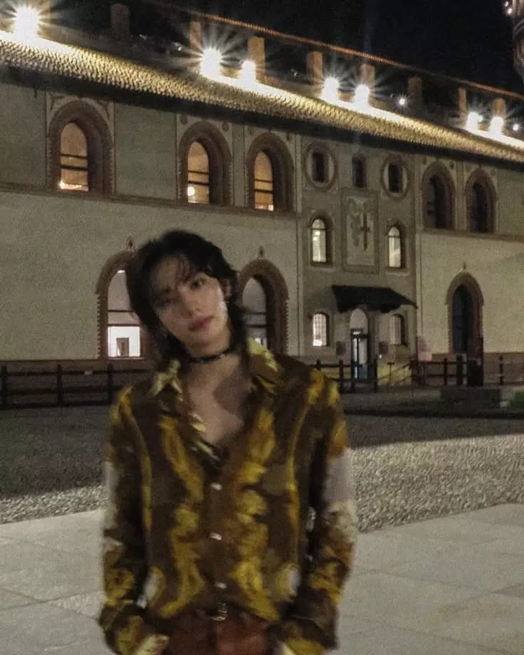 Hwang hyunjin thumbnail
