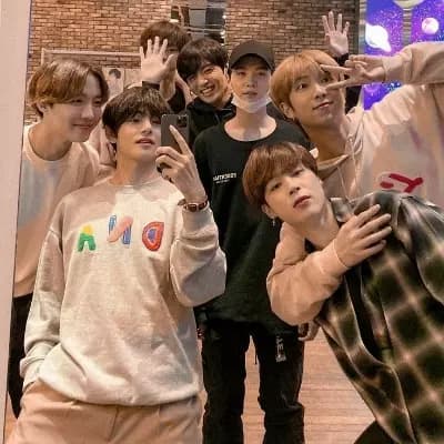 The 6 gay thumbnail