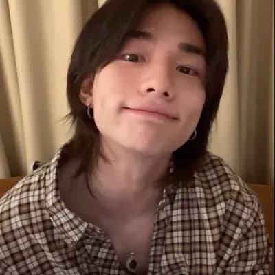hyunjin thumbnail