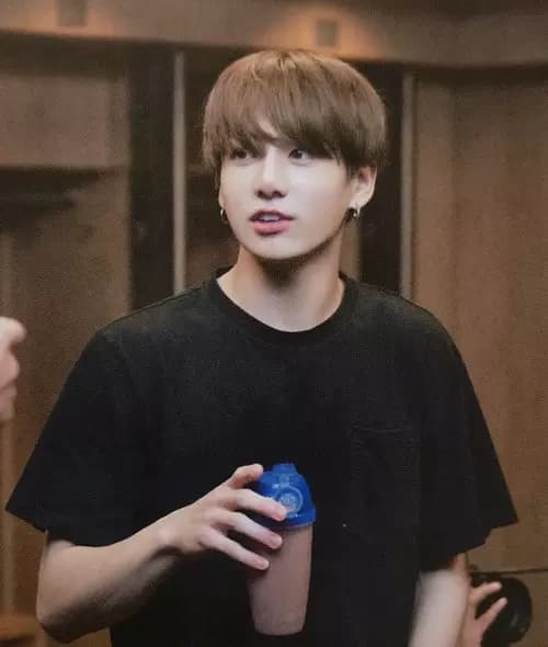 Jeon Jungkook thumbnail