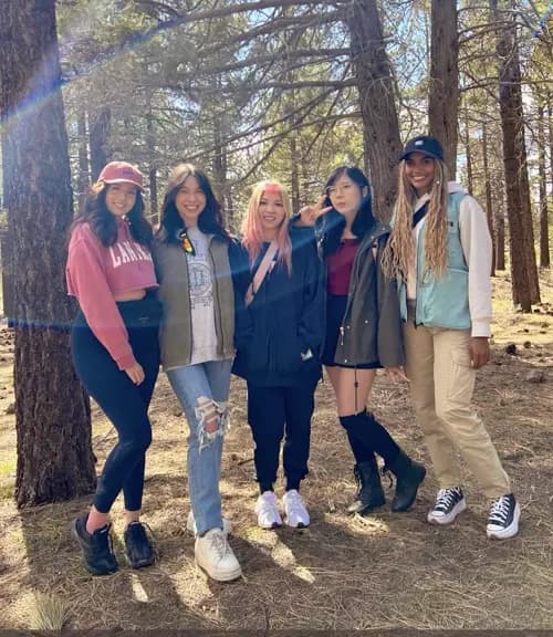 pokimane, lilypichu, sydeon. yvonnie, Jodi thumbnail