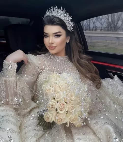 Zara ( Queen of UAE) thumbnail