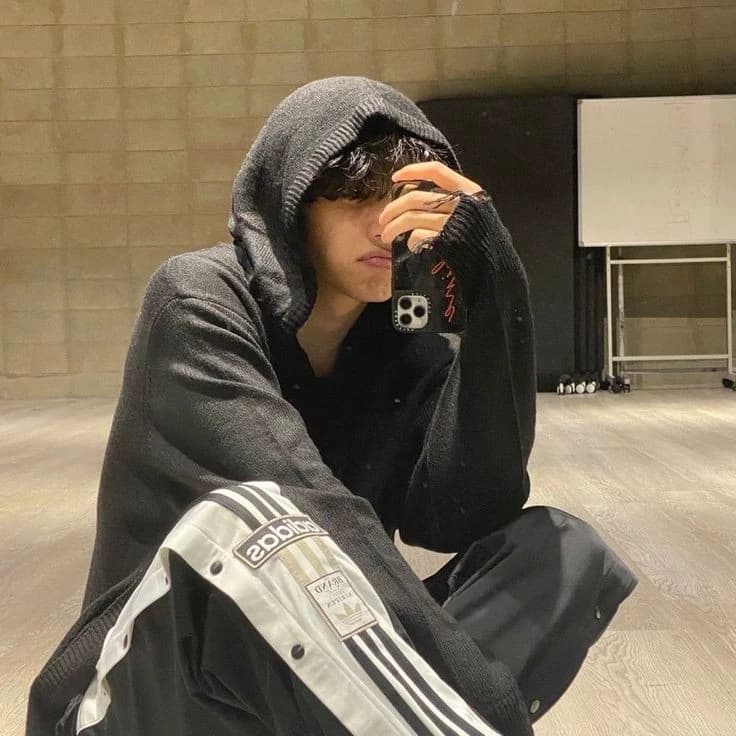 Kim Taehyung thumbnail