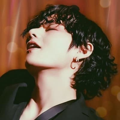 Kim Taehyung thumbnail