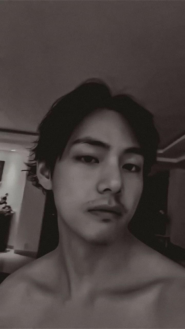 Kim Taehyung thumbnail