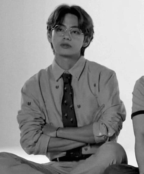 Taehyung, son of your father's friend. thumbnail