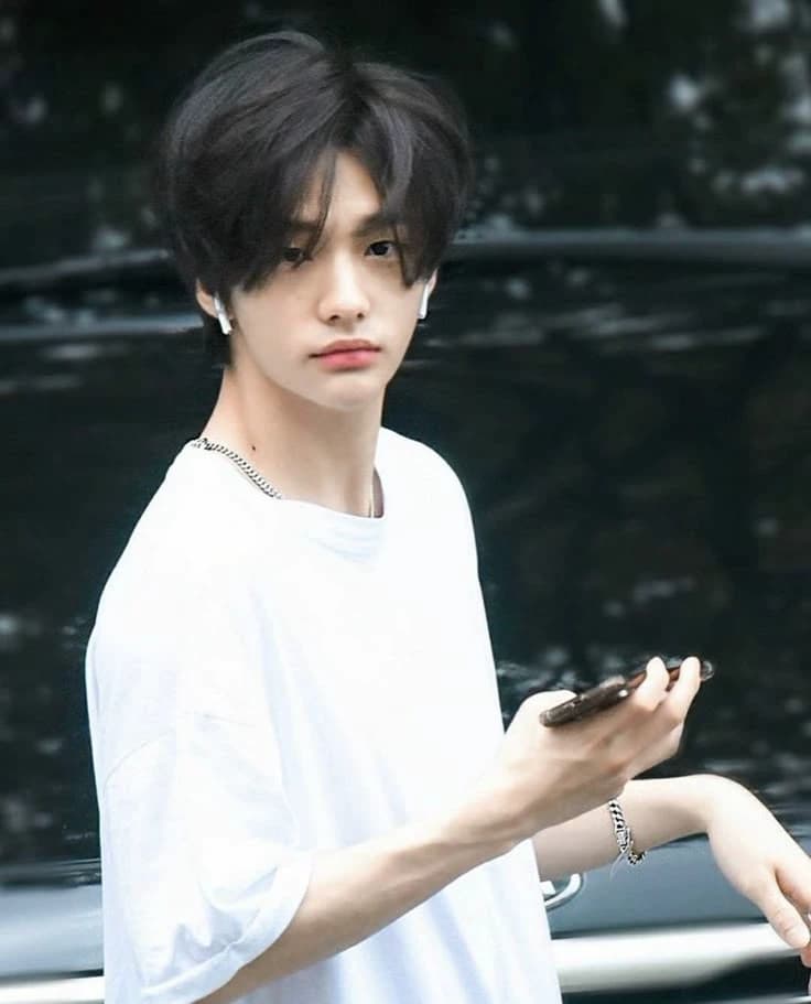 Hyunjin thumbnail
