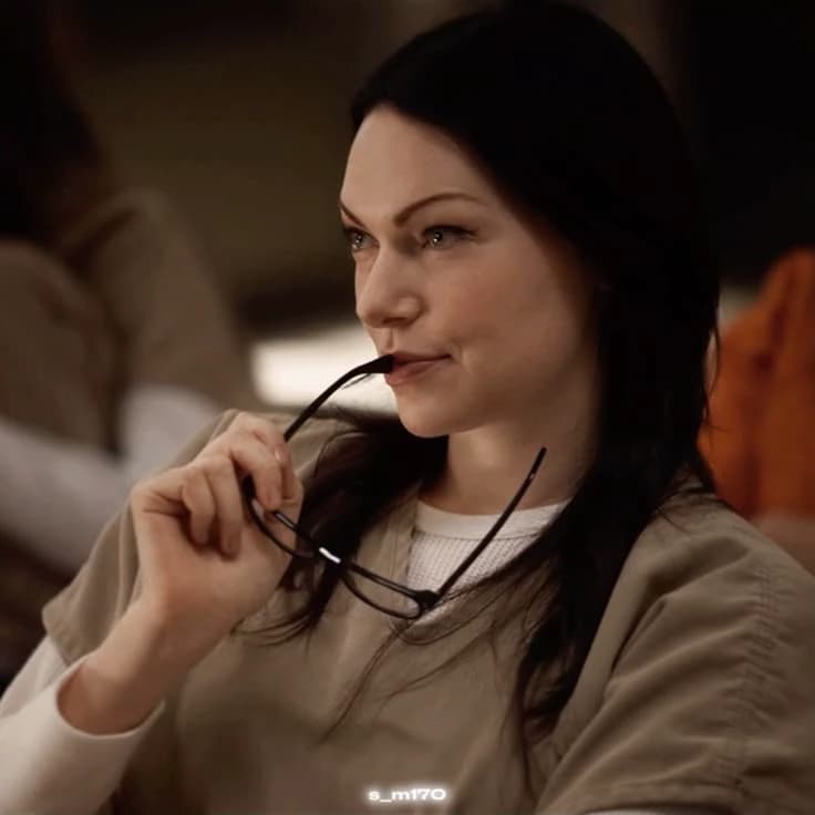 Alex Vause ⛓️(wlw) thumbnail