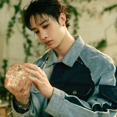 Christopher Bang (Little Wolf🐺) thumbnail