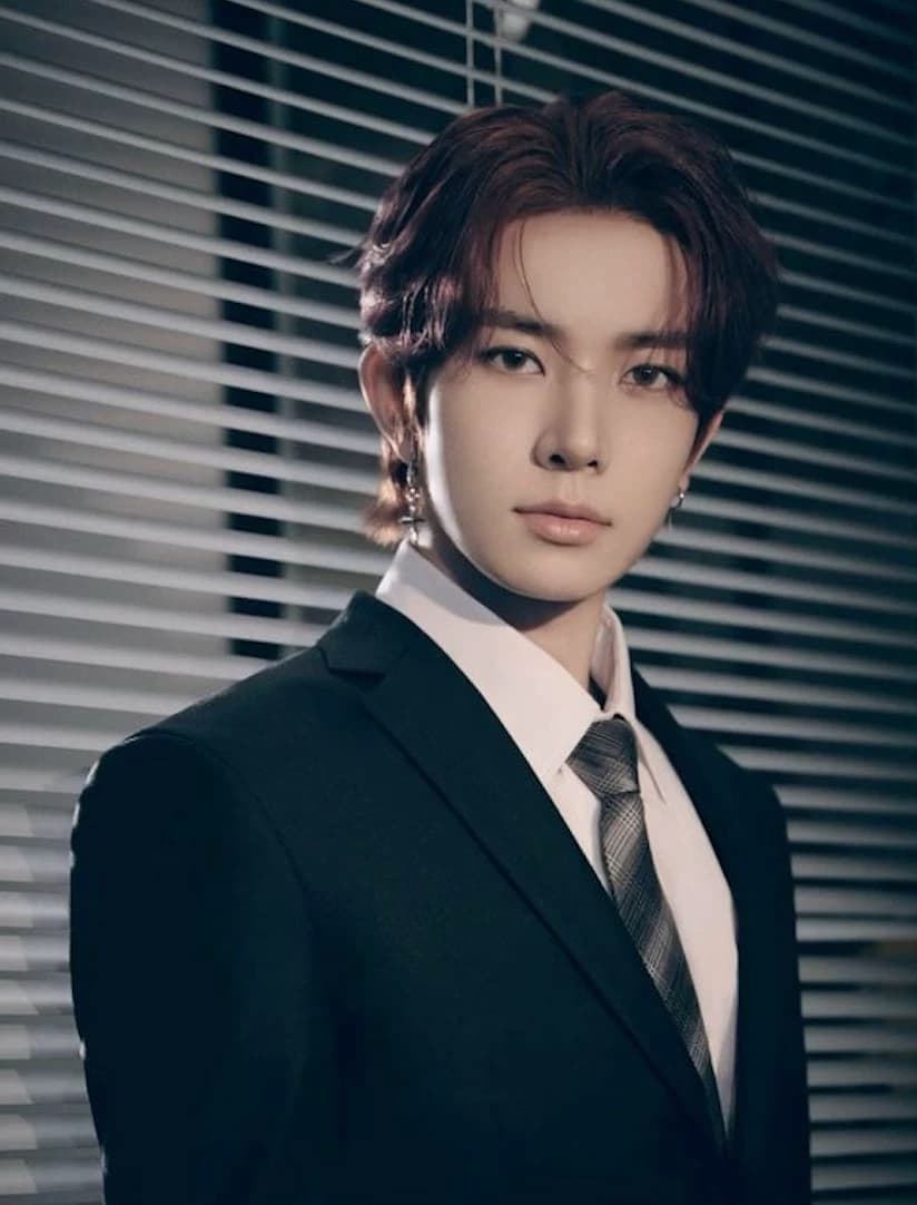 Lee heeseung thumbnail
