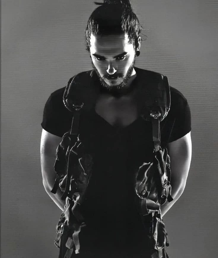 Tom Kaulitz (break the circle) thumbnail